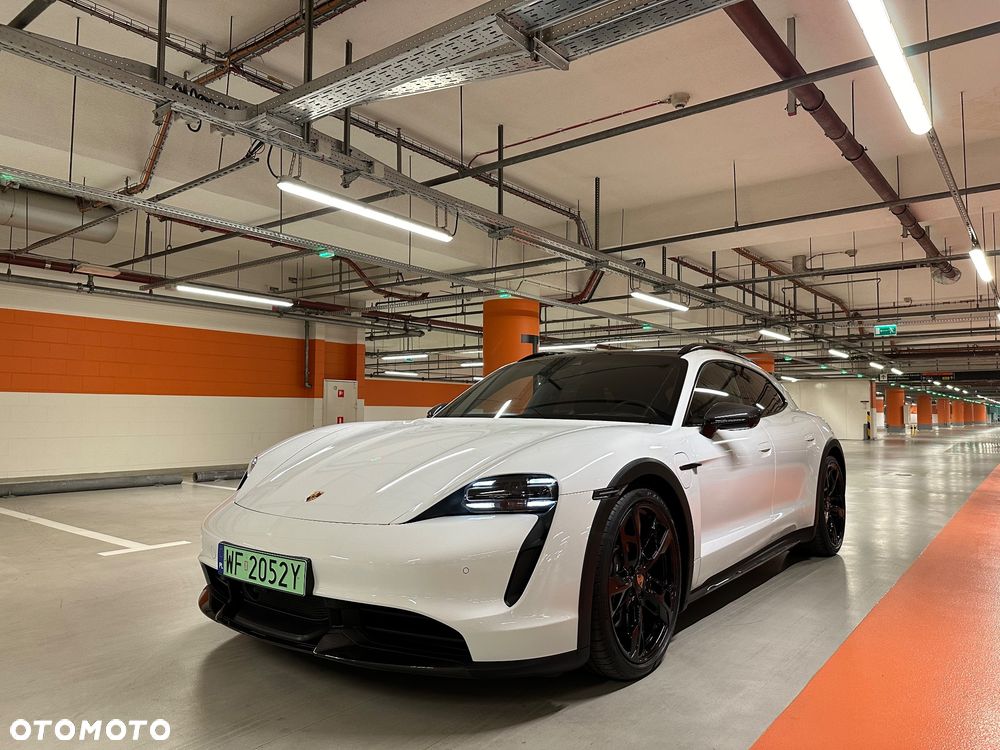 Porsche Taycan 4 - 2