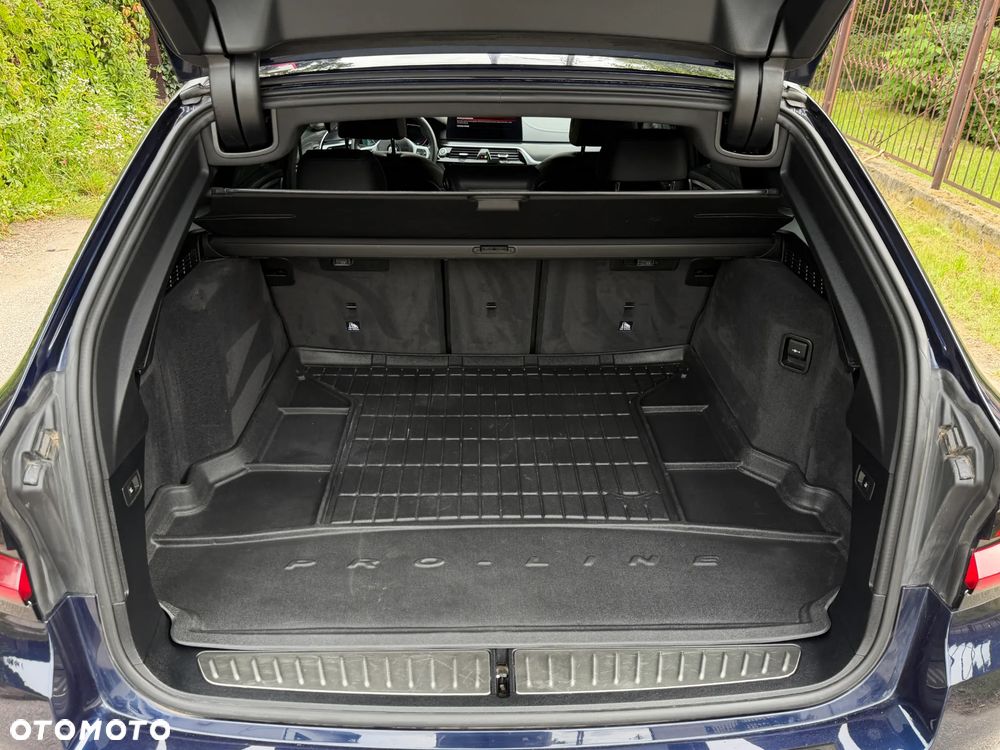 BMW Seria 5 540d xDrive mHEV M Sport sport - 36