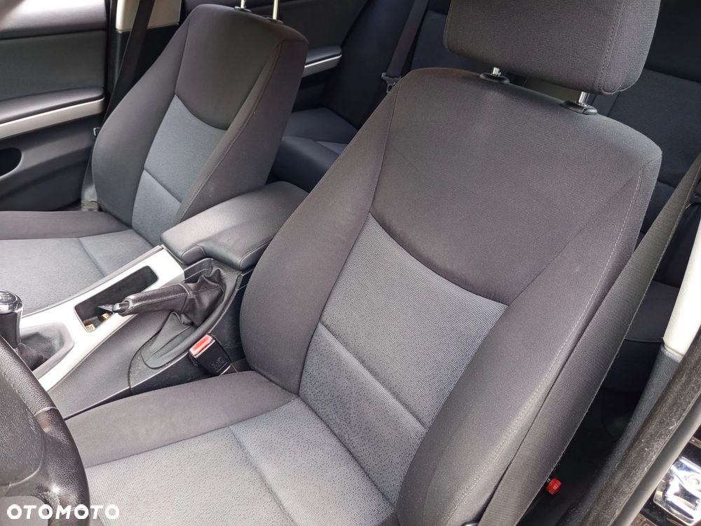 BMW Seria 3 - 38
