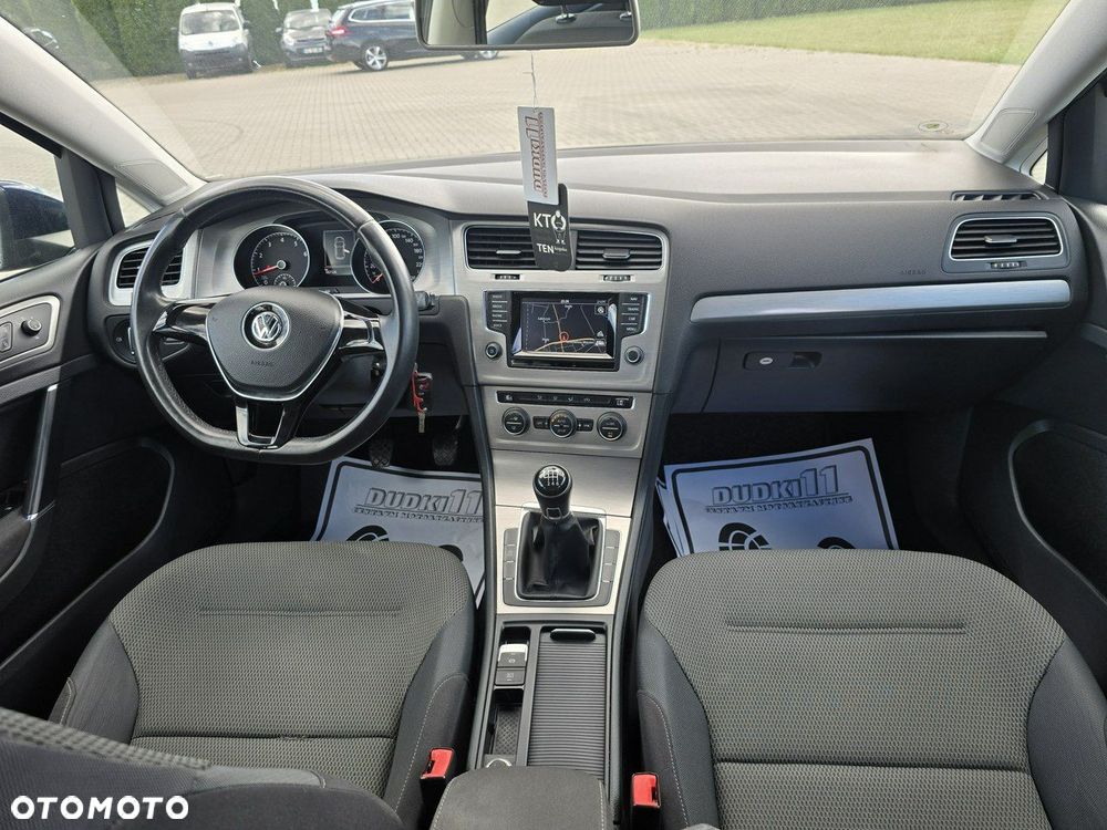 Volkswagen Golf - 23