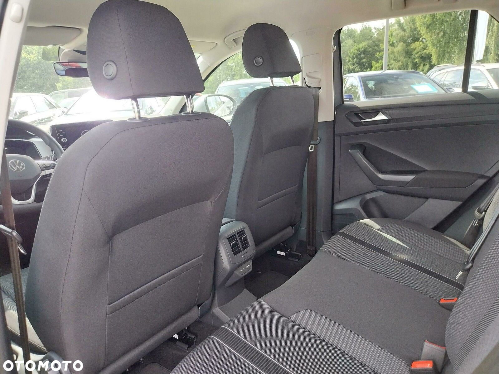Volkswagen T-Roc 1.5 TSI Life Plus DSG - 17
