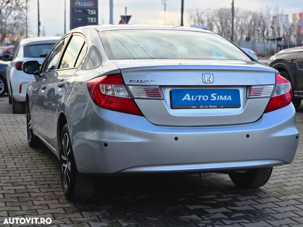 Honda Civic 1.8 i-VTEC MT Elegance Winter Pack - 5