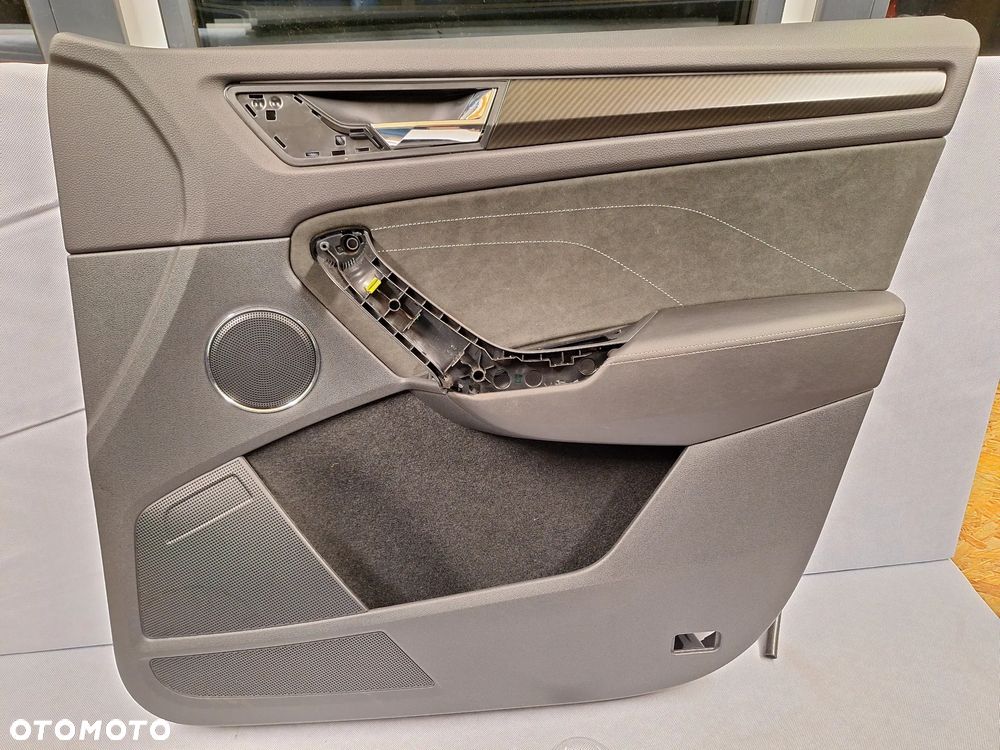 SKODA KODIAQ TAPICERKA DRZWI PRAWA PRZOD ZAMSZ 2016-