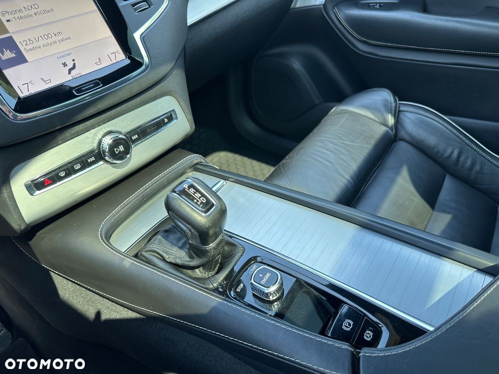 Volvo XC 90 D5 AWD R-Design - 34