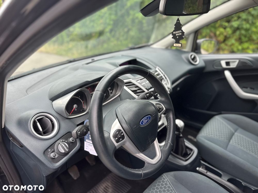 Ford Fiesta 1.6 Titanium EU5 - 18