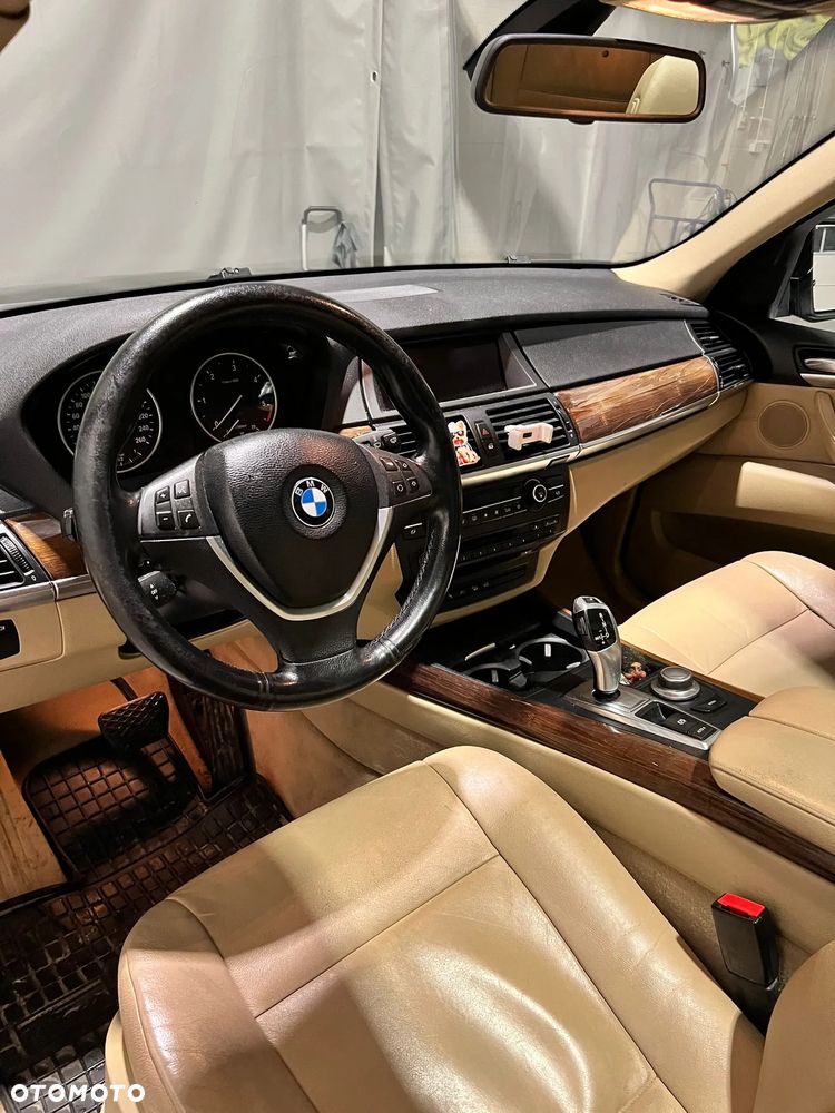 BMW X5 3.0sd - 8