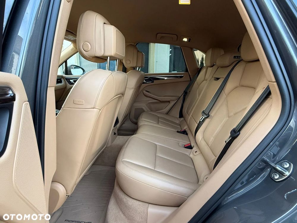 Porsche Macan - 35