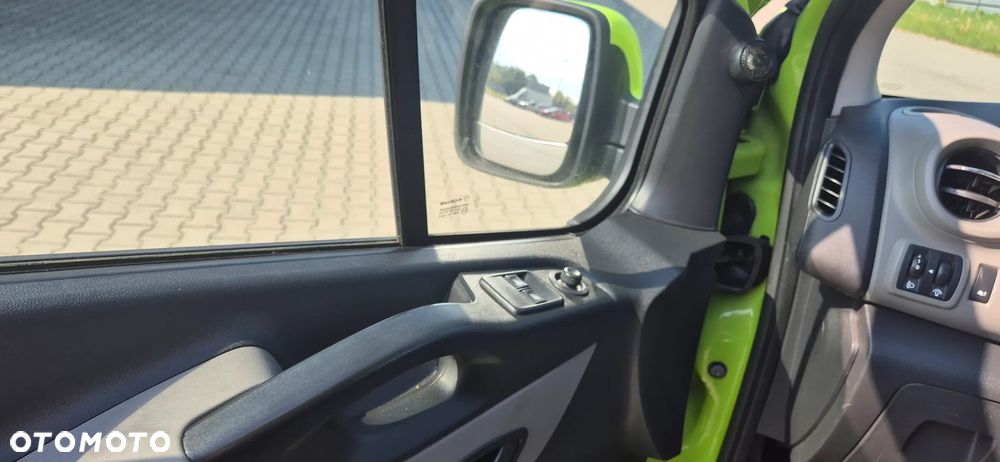 Renault Trafic Grand 1.6 dCi - 20