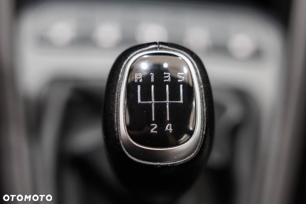 Kia Stonic - 28