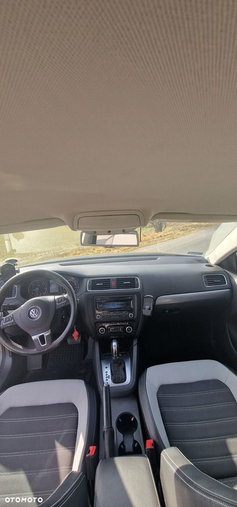 Volkswagen Jetta 2.0 TDI Highline Optimum DSG - 11