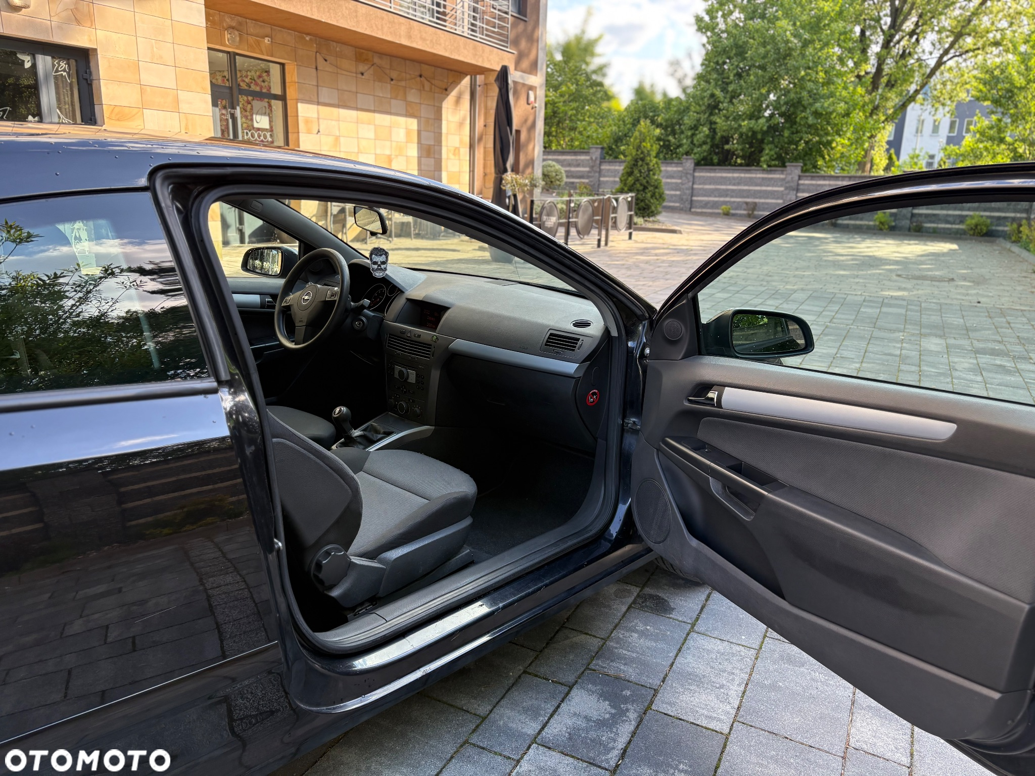 Opel Astra GTC 1.6 - 16
