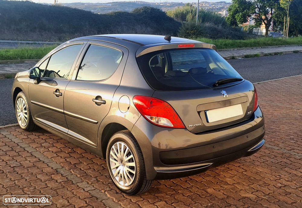 Peugeot 207 1.4 16V Active - 14