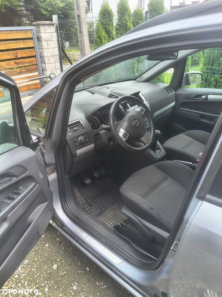Opel Zafira - 3