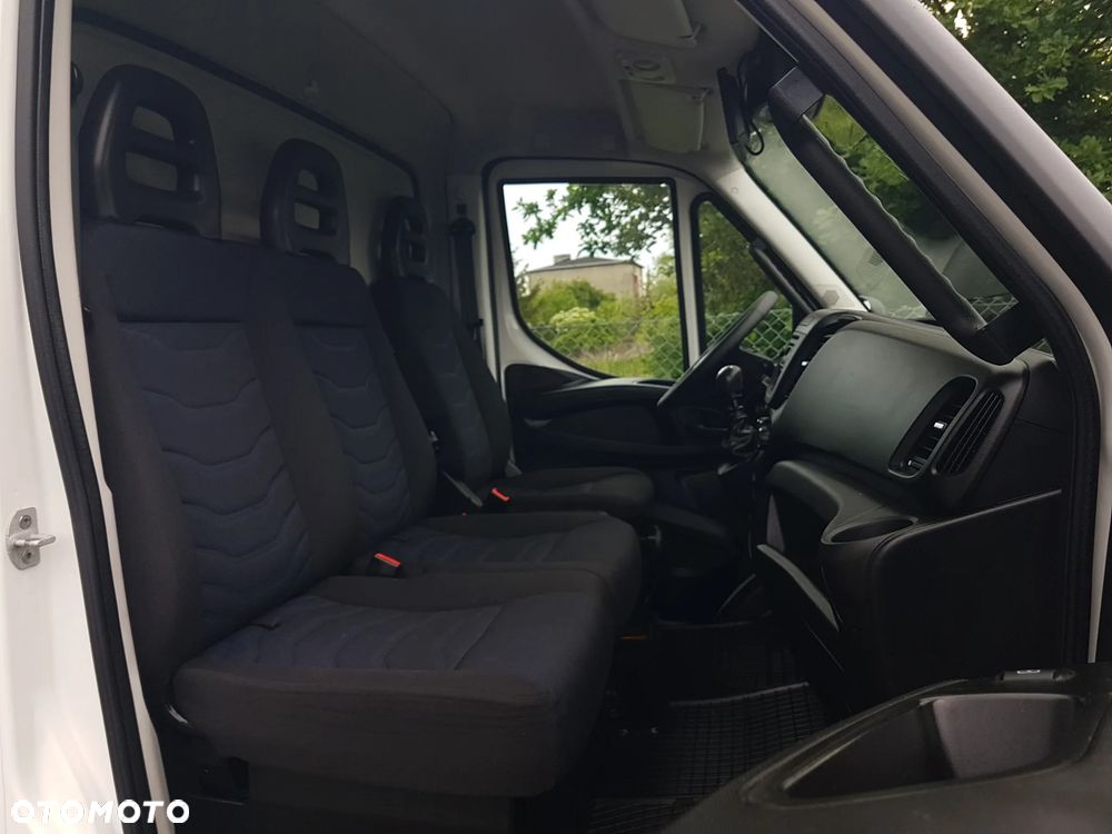 Iveco 70C18 KONTENER ROLETY BOK DO TRANSPORTU WODY 3,66x2,21x1,86 KLIMA DMC 7 TON RAMA DO ZABUDOWY - 7