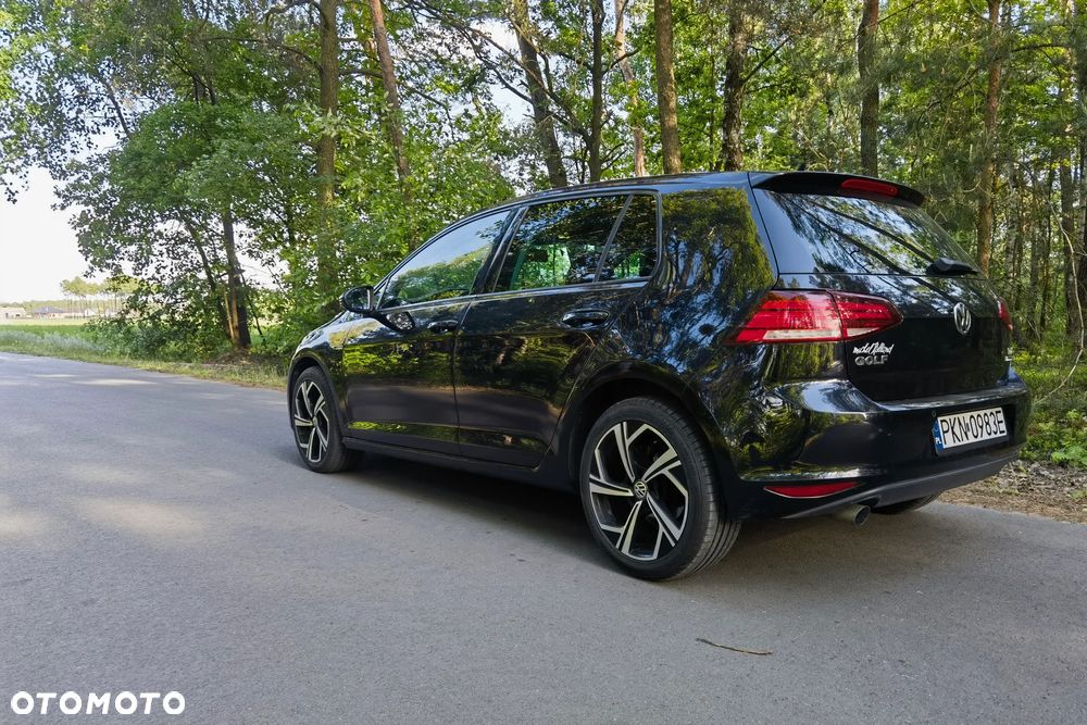 Volkswagen Golf 1.6 TDI BlueMotion Technology Lounge - 16