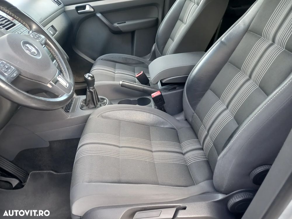 Volkswagen Touran 1.6 TDI DPF BlueMotion Technology MATCH - 11