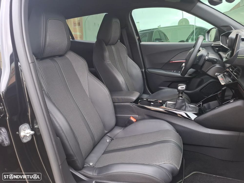 Peugeot 2008 1.2 PureTech GT Line - 46