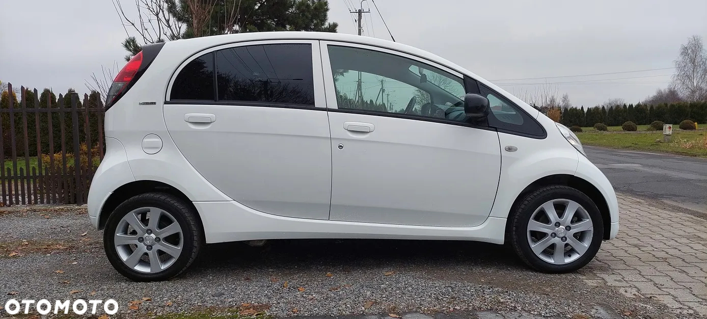 Peugeot iOn - 11