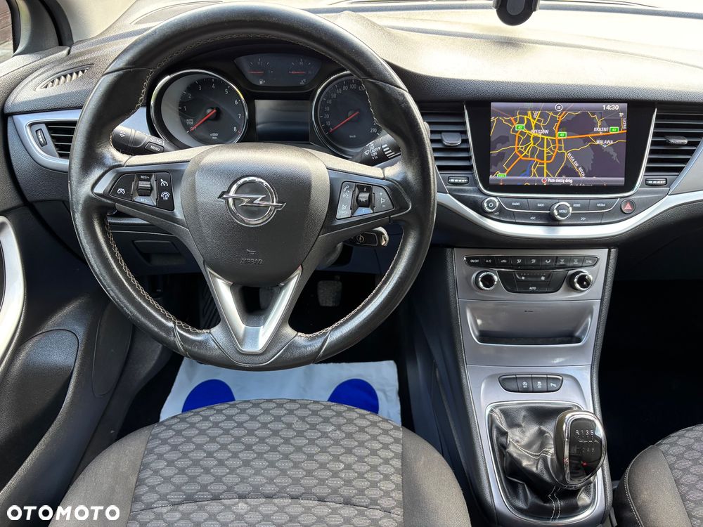 Opel Astra 1.4 Turbo Business - 18