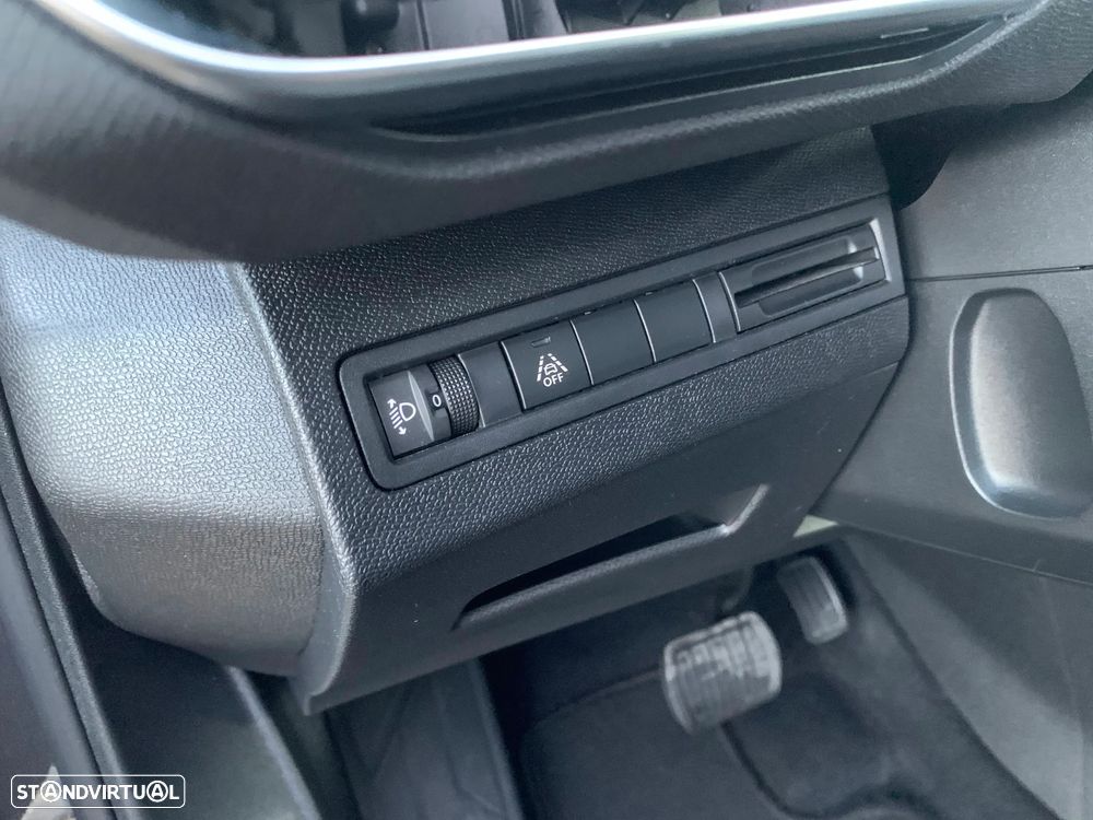 Peugeot 3008 1.5 BlueHDi Allure Pack EAT8 - 21
