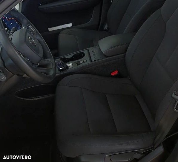 Volvo XC 40 T3 AT8 Momentum Pro - 7