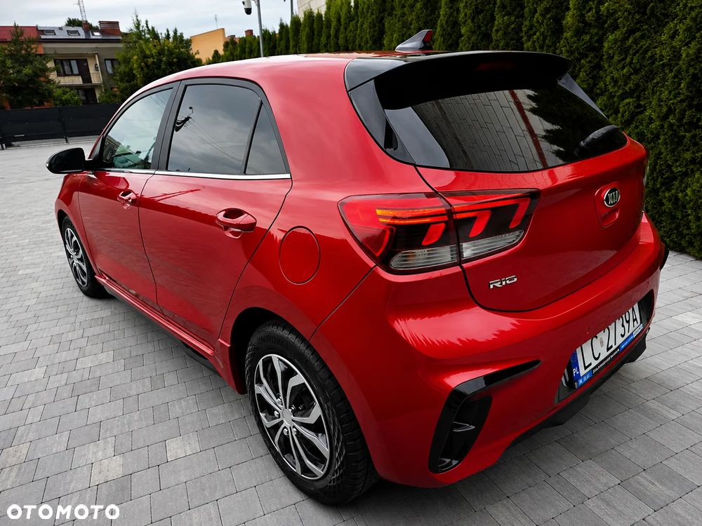 Kia Rio - 4