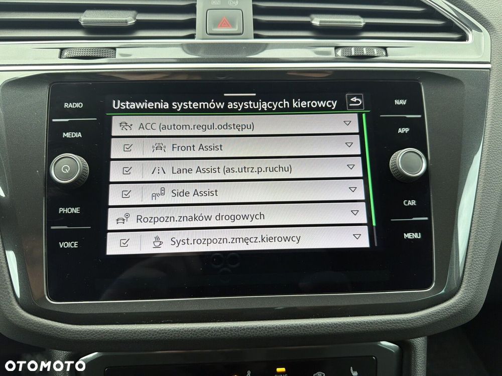 Volkswagen Tiguan - 28