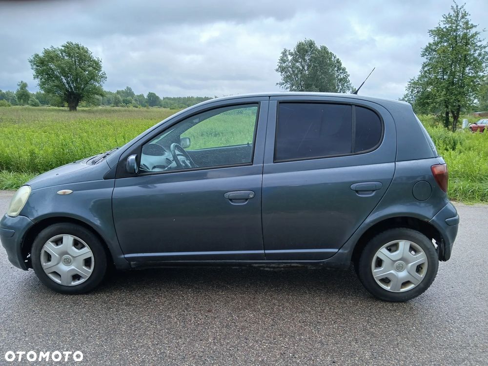 Toyota Yaris - 1