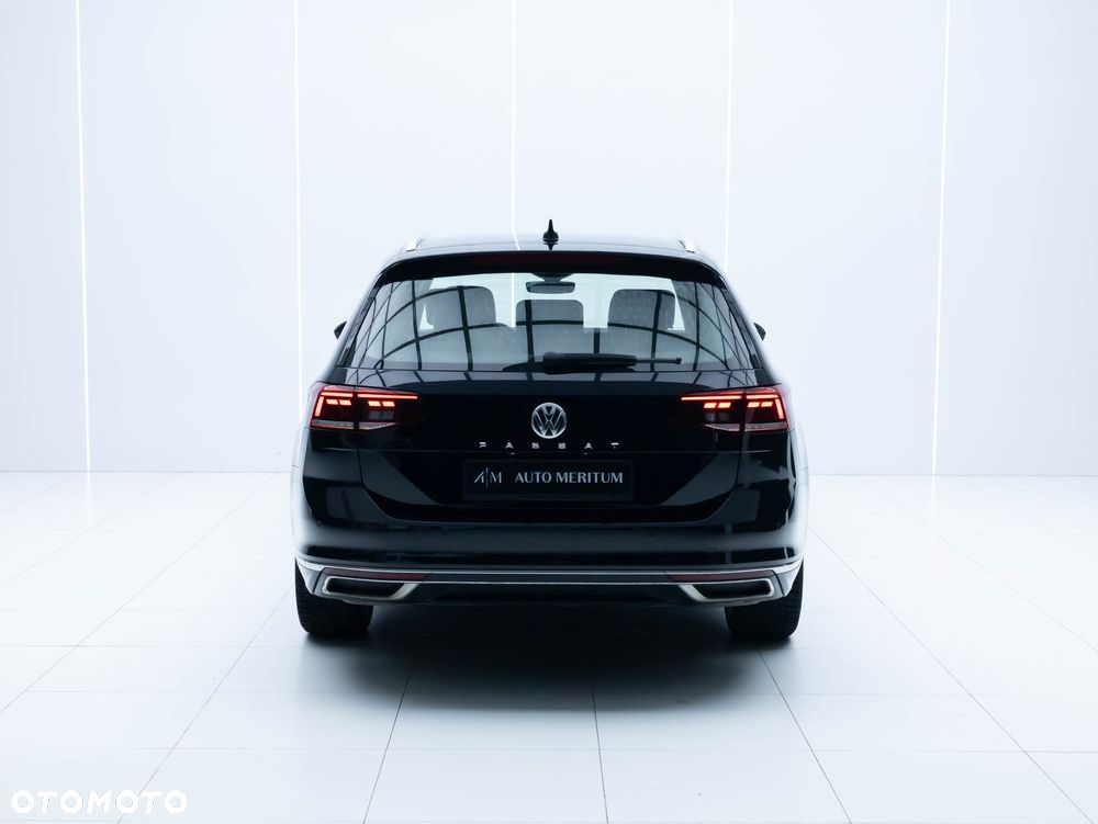 Volkswagen Passat Variant 2.0 TSI Business DSG - 11