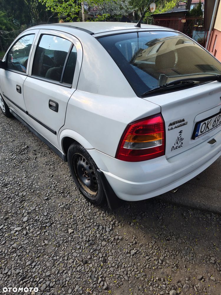Opel Astra 1.4 - 9