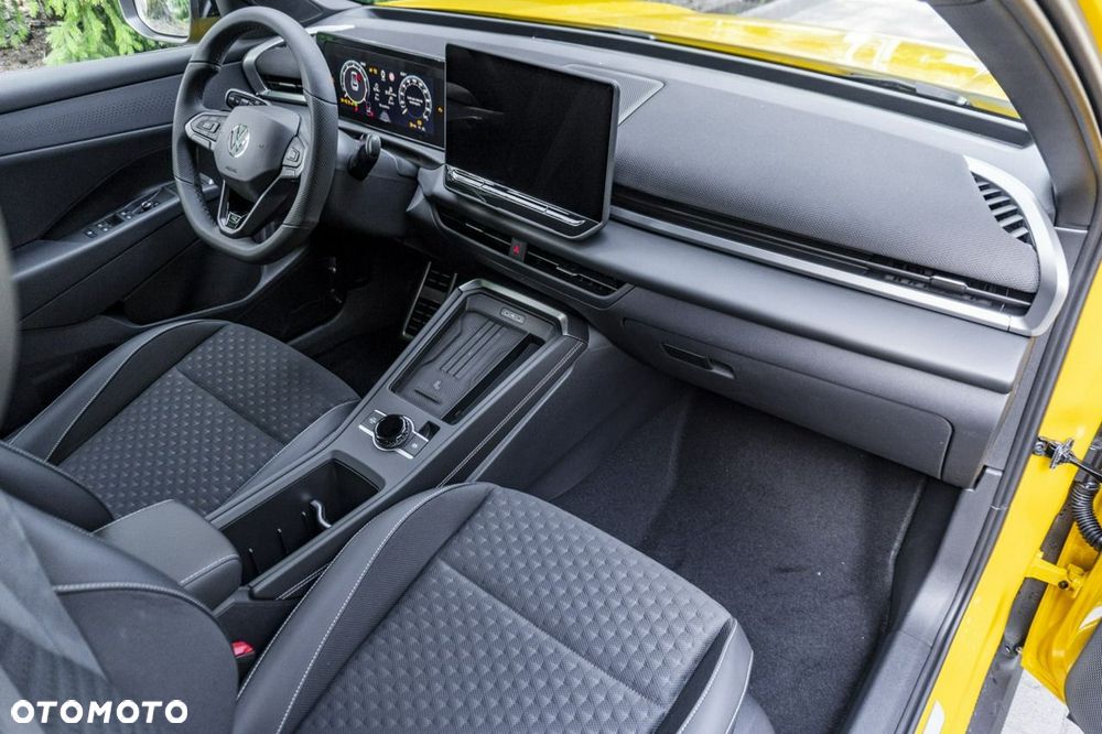 Volkswagen T-Roc - 18