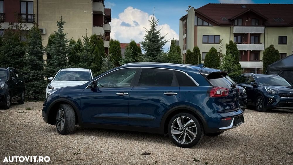 Kia Niro 1.6 GDI 2WD Aut. Vision - 4