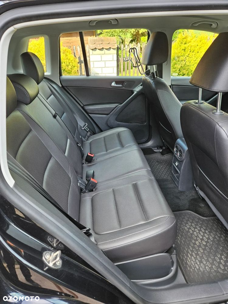 Volkswagen Tiguan - 11