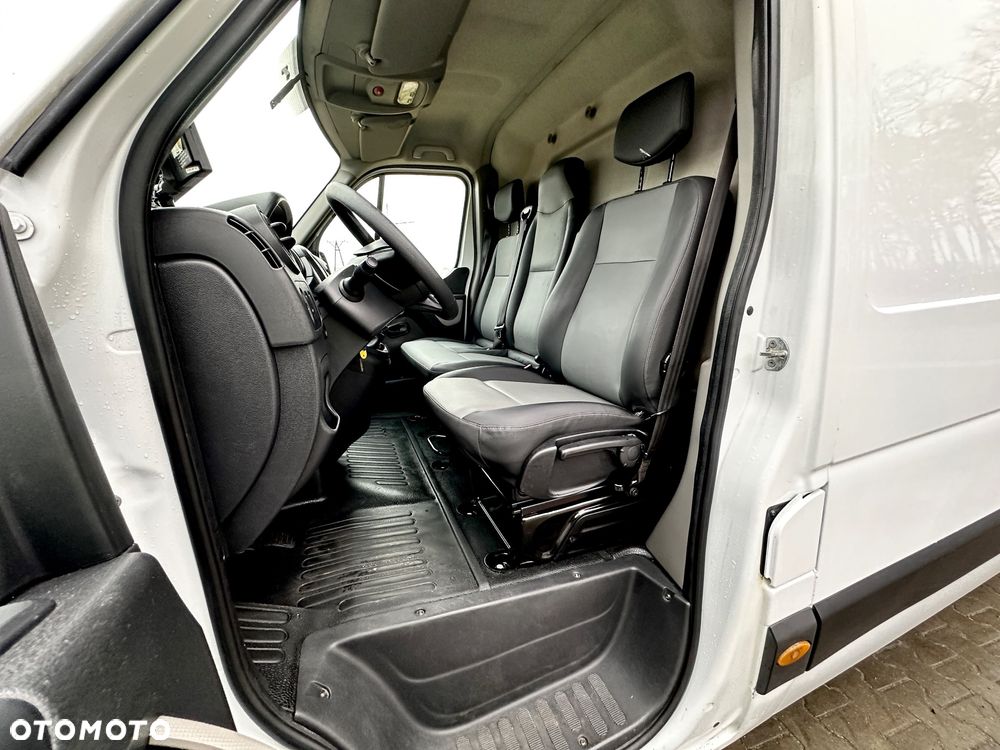 Renault Master III - 10