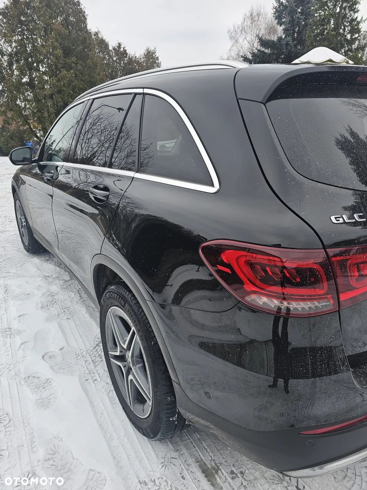 Mercedes-Benz GLC 300 e 4-Matic AMG Line - 12