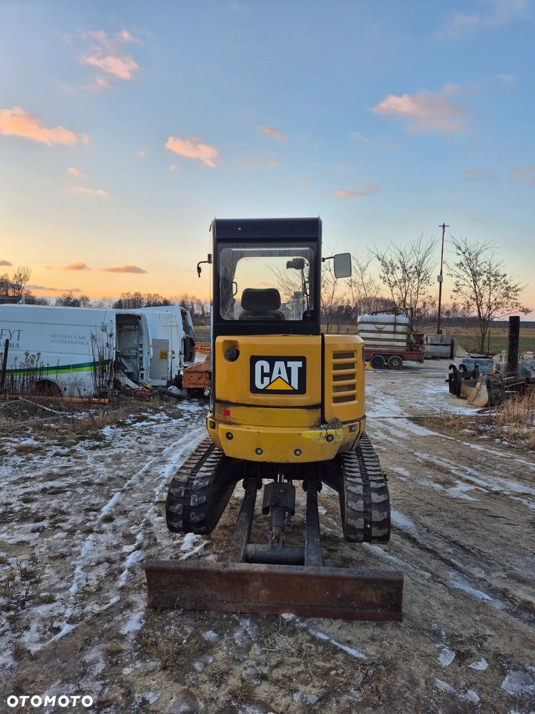 Caterpillar CAT 302.7 - 7