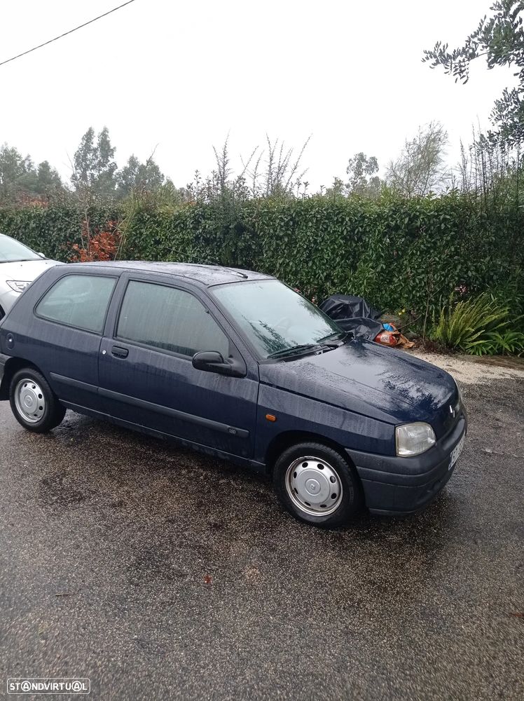 Renault Clio 1.9 D RXE - 2