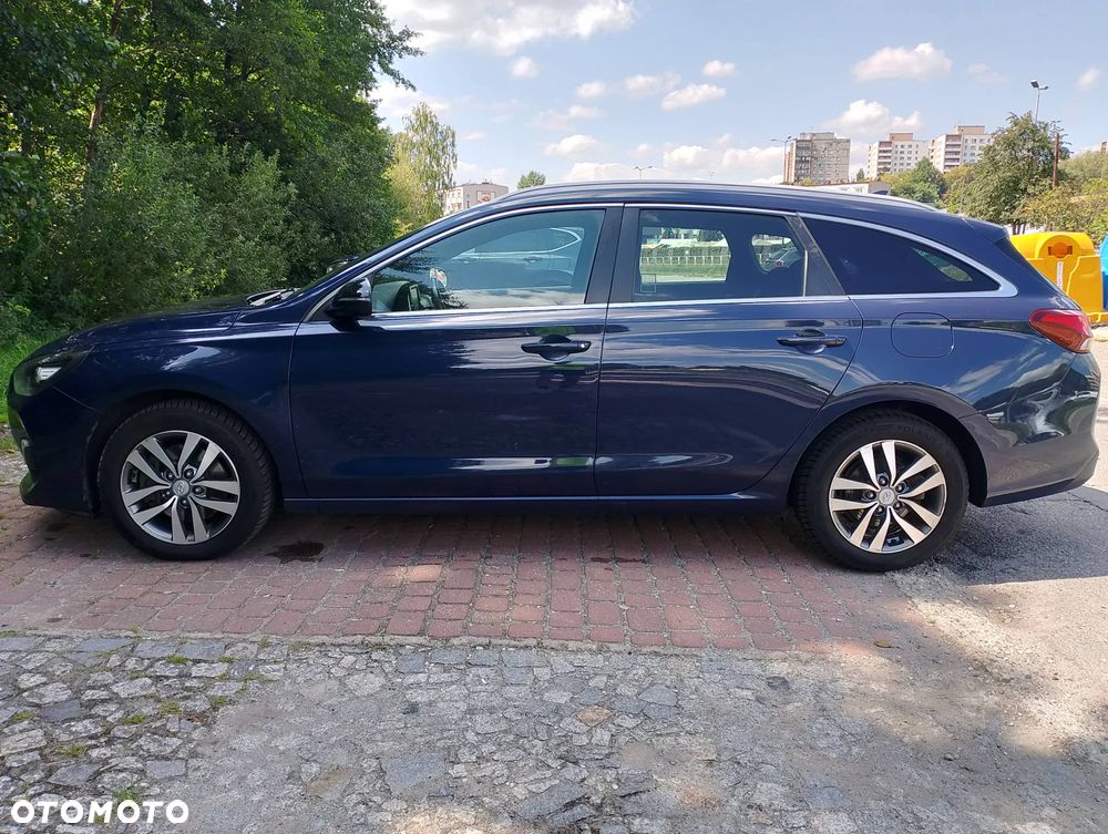 Hyundai i30 1.6 D Comfort DCT - 8