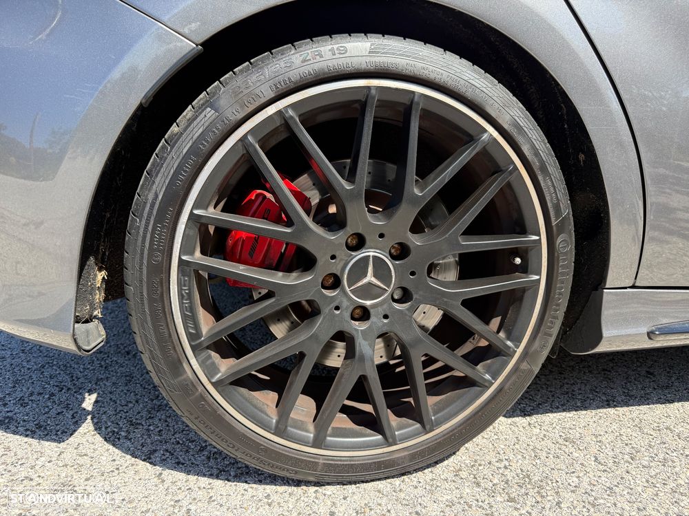 Mercedes-Benz A 45 AMG 4-Matic - 24