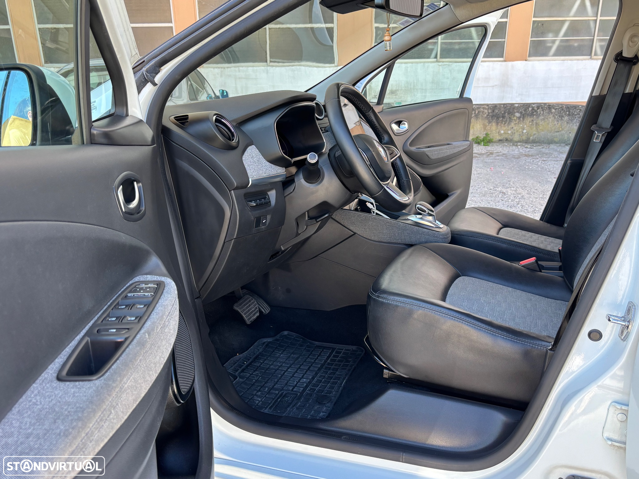 Renault Zoe (c/ Bateria) Exclusive 50 - 10