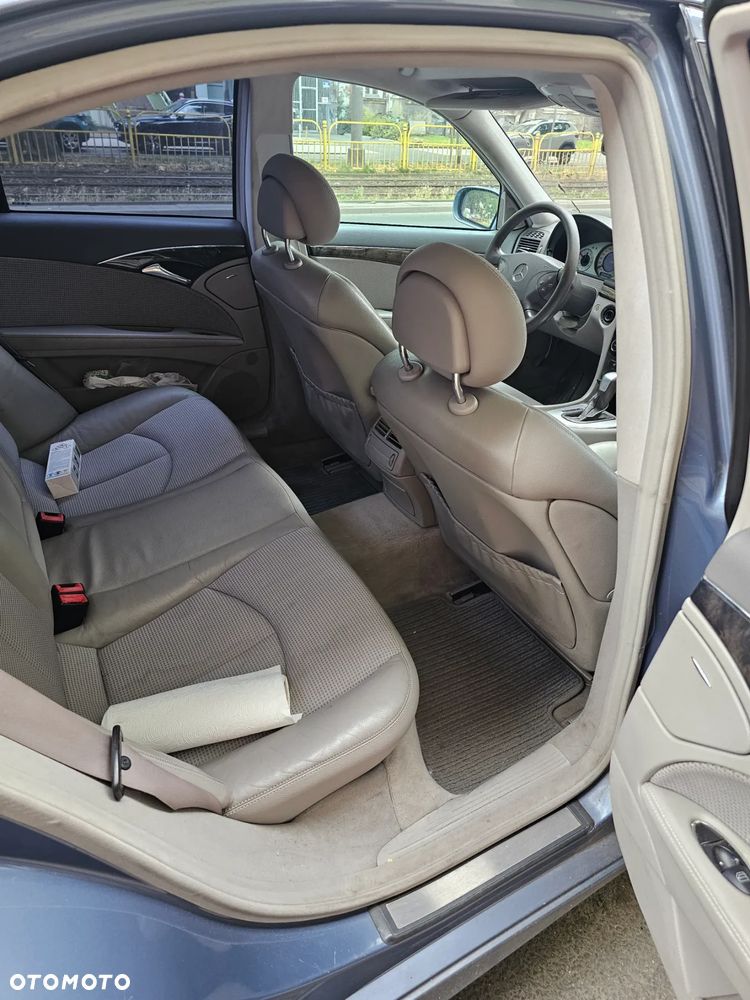 Mercedes-Benz Klasa E - 9