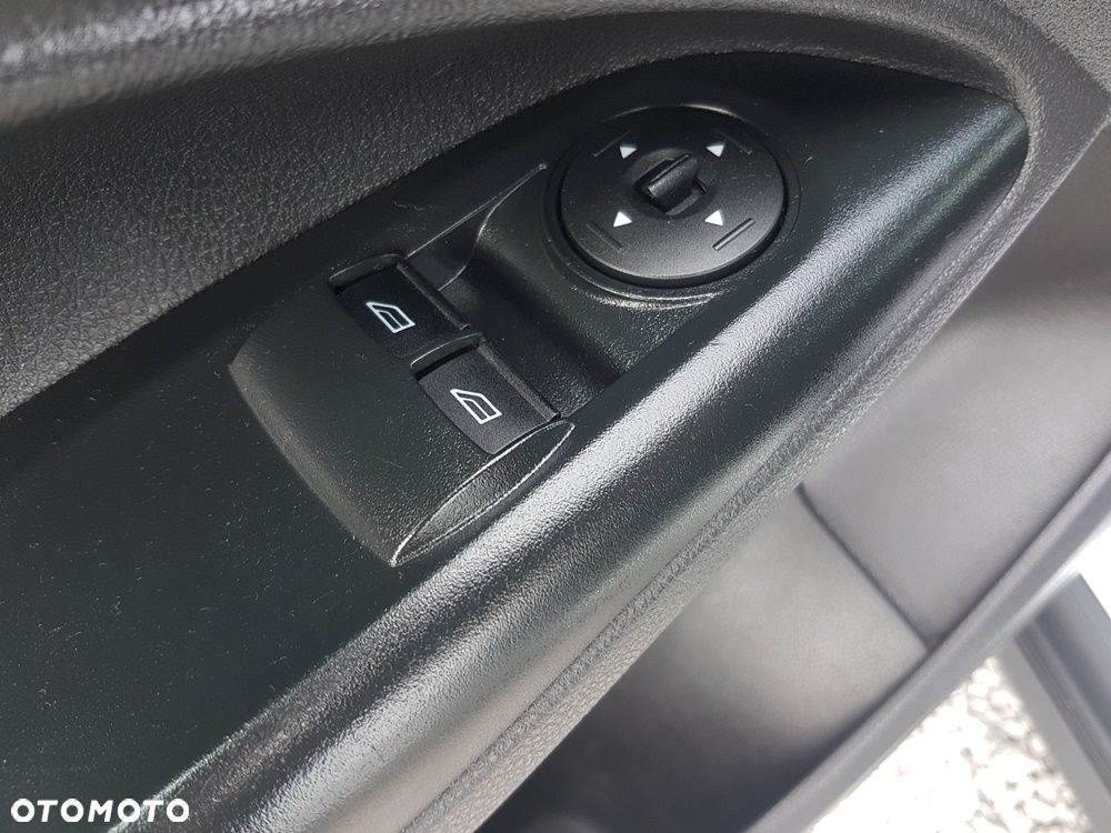 Ford TRANSIT CONNECT - 12