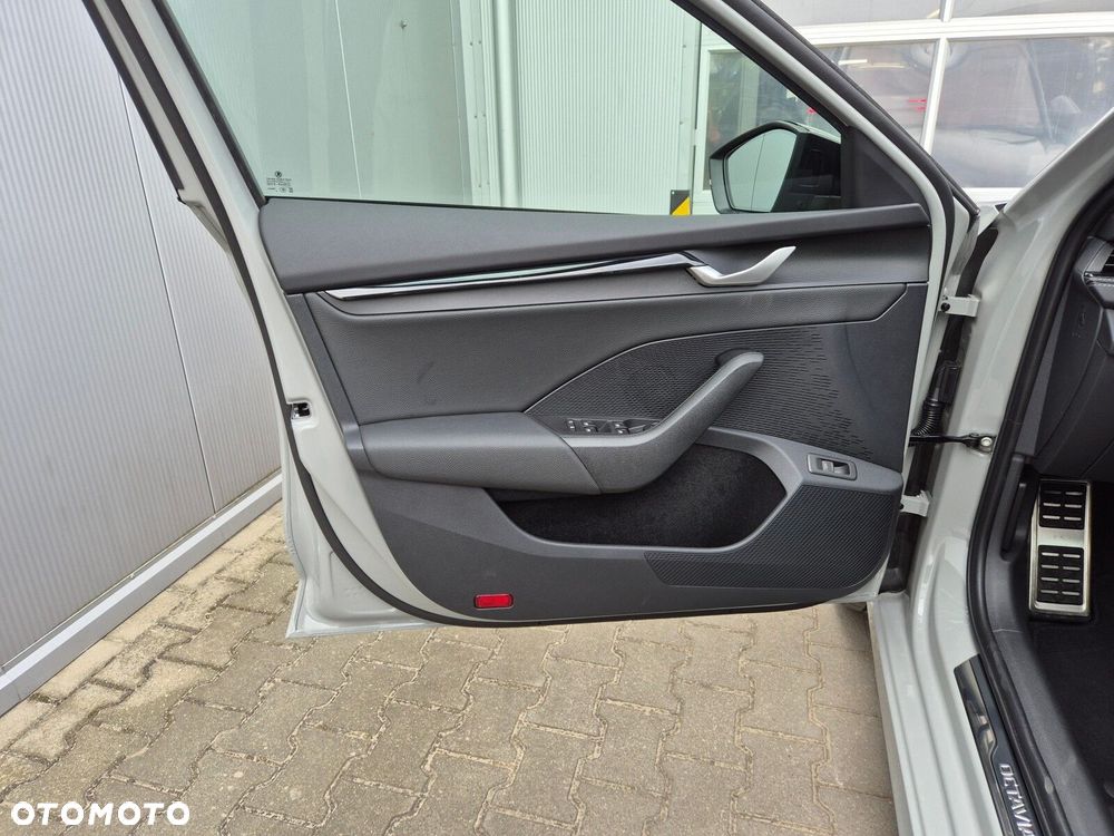 Skoda Octavia 2.0 TDI Sportline DSG - 14