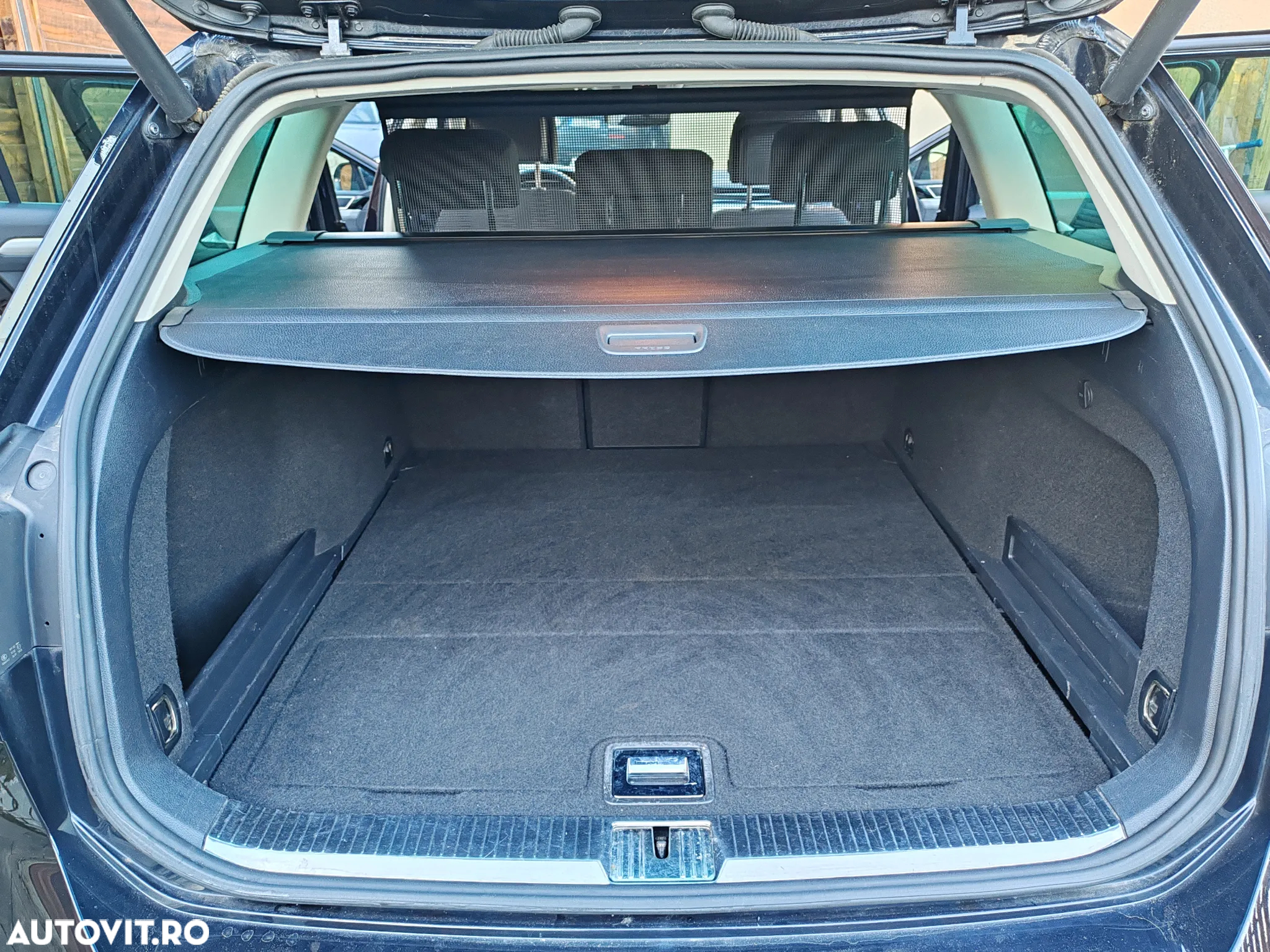 Volkswagen Passat Variant 2.0 TDI DSG Highline - 22
