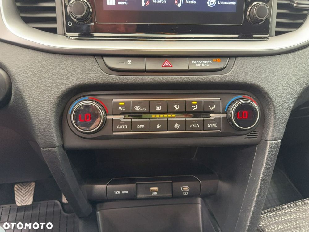 Kia Ceed - 21
