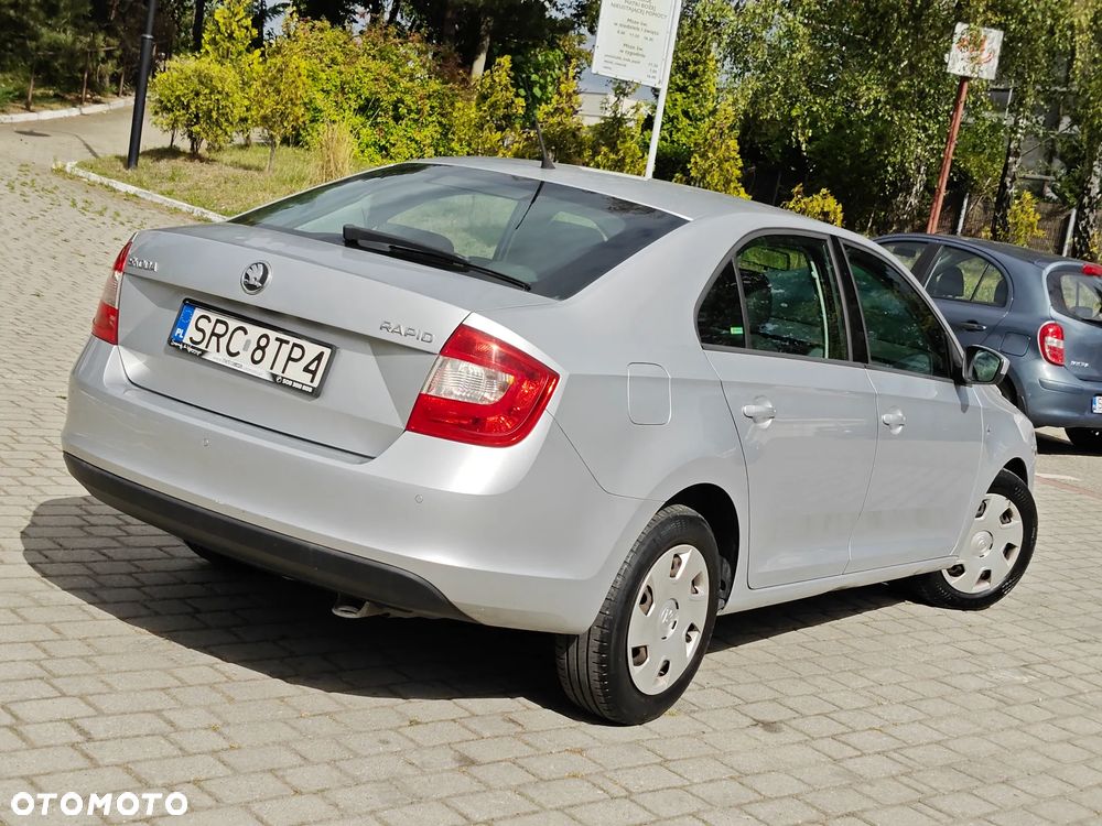 Skoda RAPID 1.6 TDI DPF Ambition Max - 12