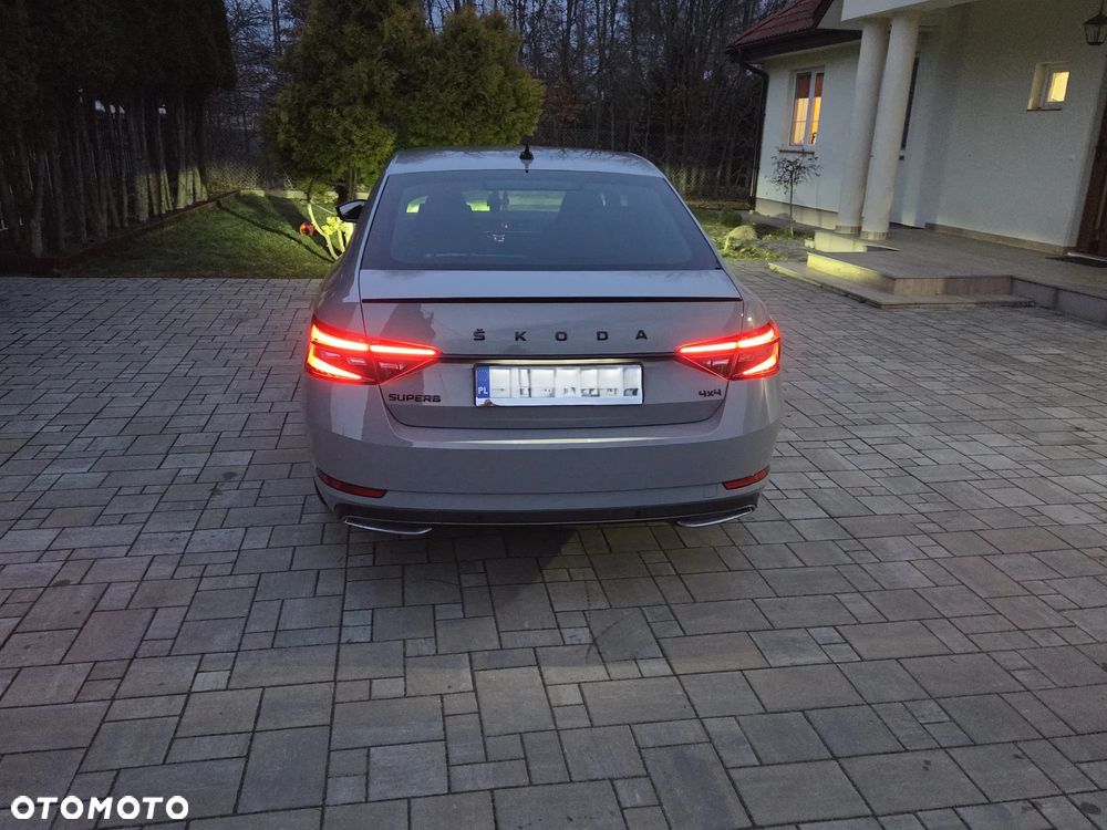 Skoda Superb 2.0 TDI SCR 4x4 Sportline DSG - 5