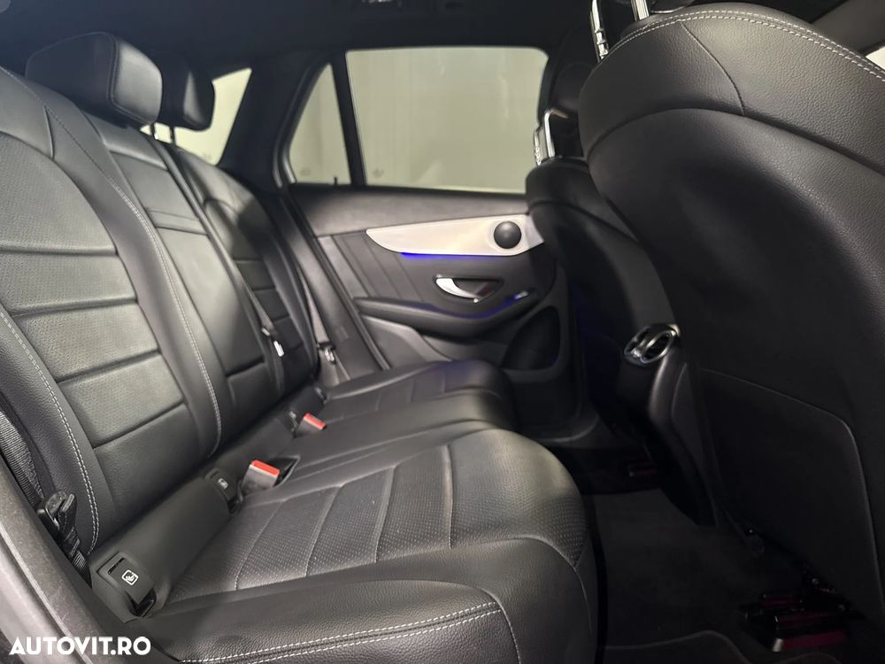Mercedes-Benz GLC 300 d 4MATIC - 13