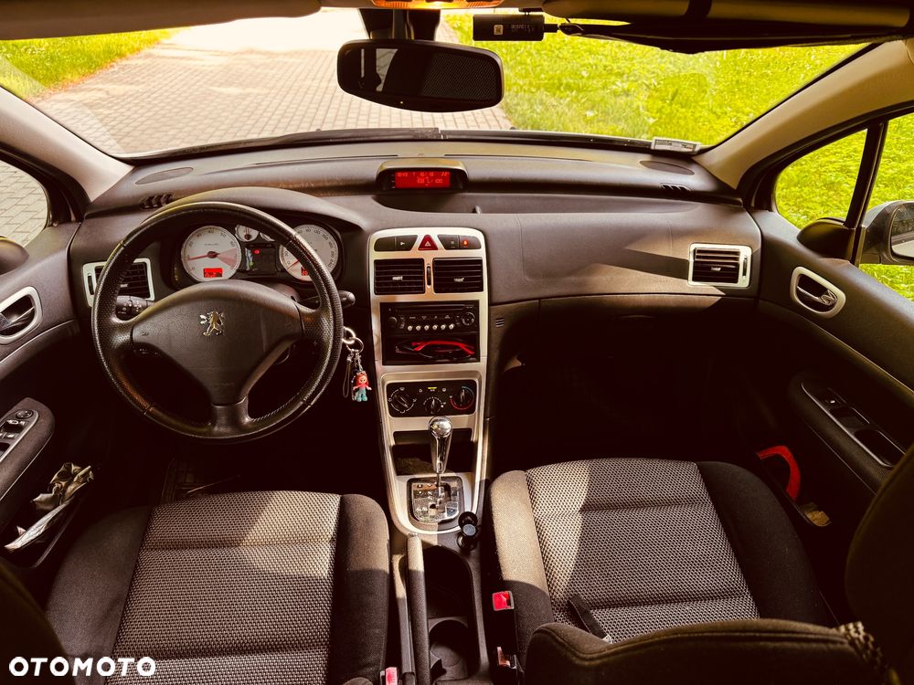 Peugeot 307 1.6 - 9