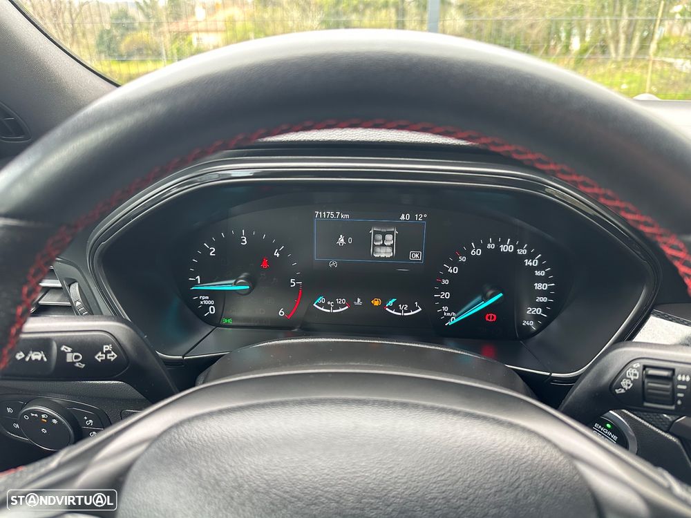 Ford Focus SW 1.5 TDCi EcoBlue ST-Line - 12